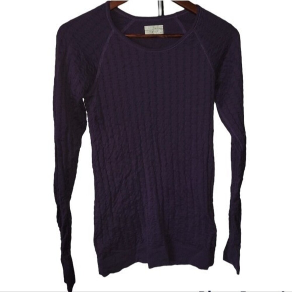 Athleta Dark Purple Quilted Texture Long Sleeve Compression Knit Shirt M Medium
